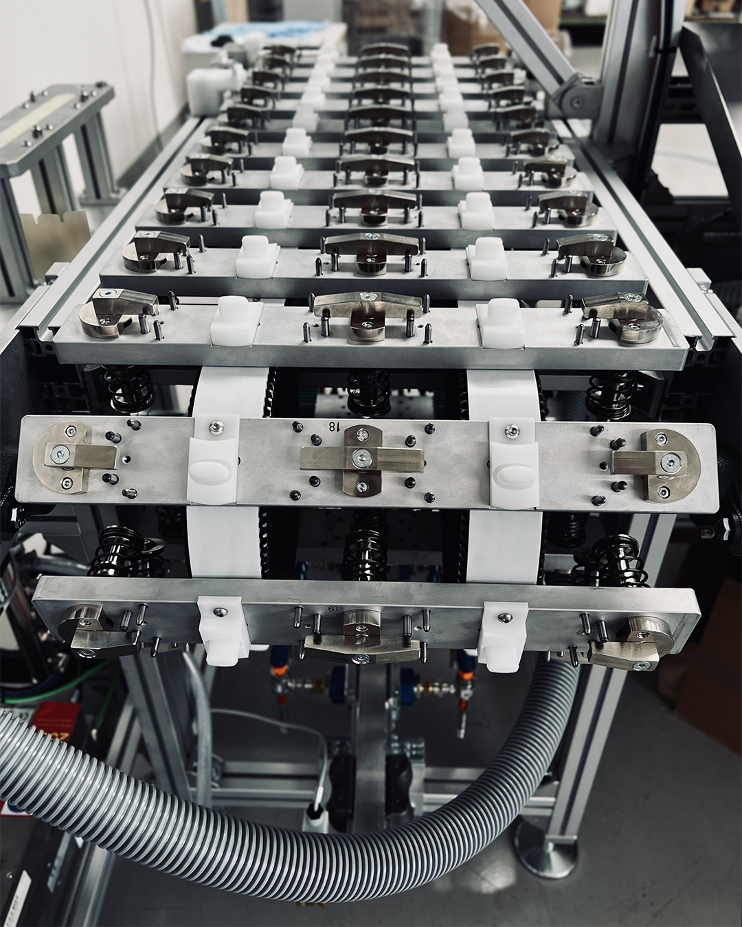 VS Engineering Automazione e Robotica_Settori_Automotive_1080x1350