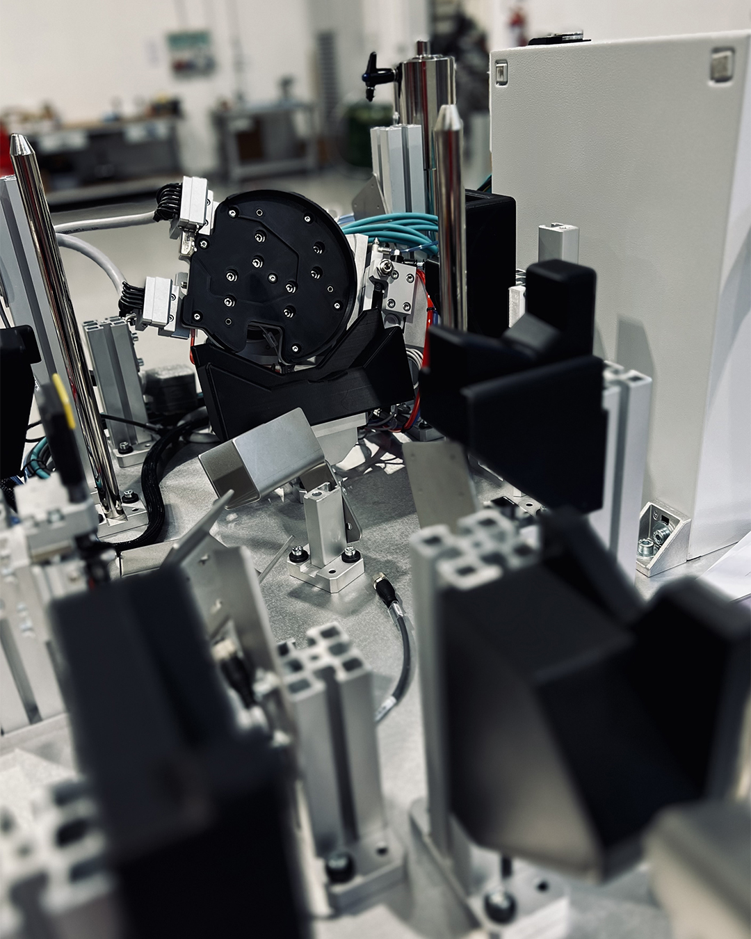 VS Engineering Automazione e Robotica_Settori_Automotive_Rochling_1080x1350