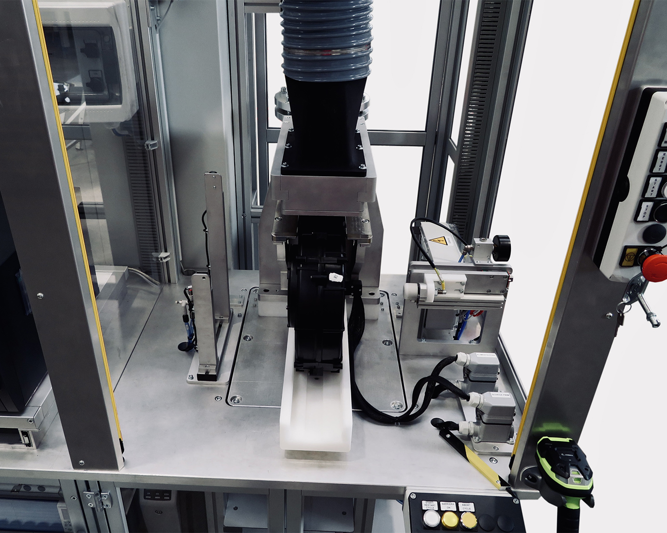 VS Engineering Automazione e Robotica_Macchine per collaudi automatizzati_01_1350x1080