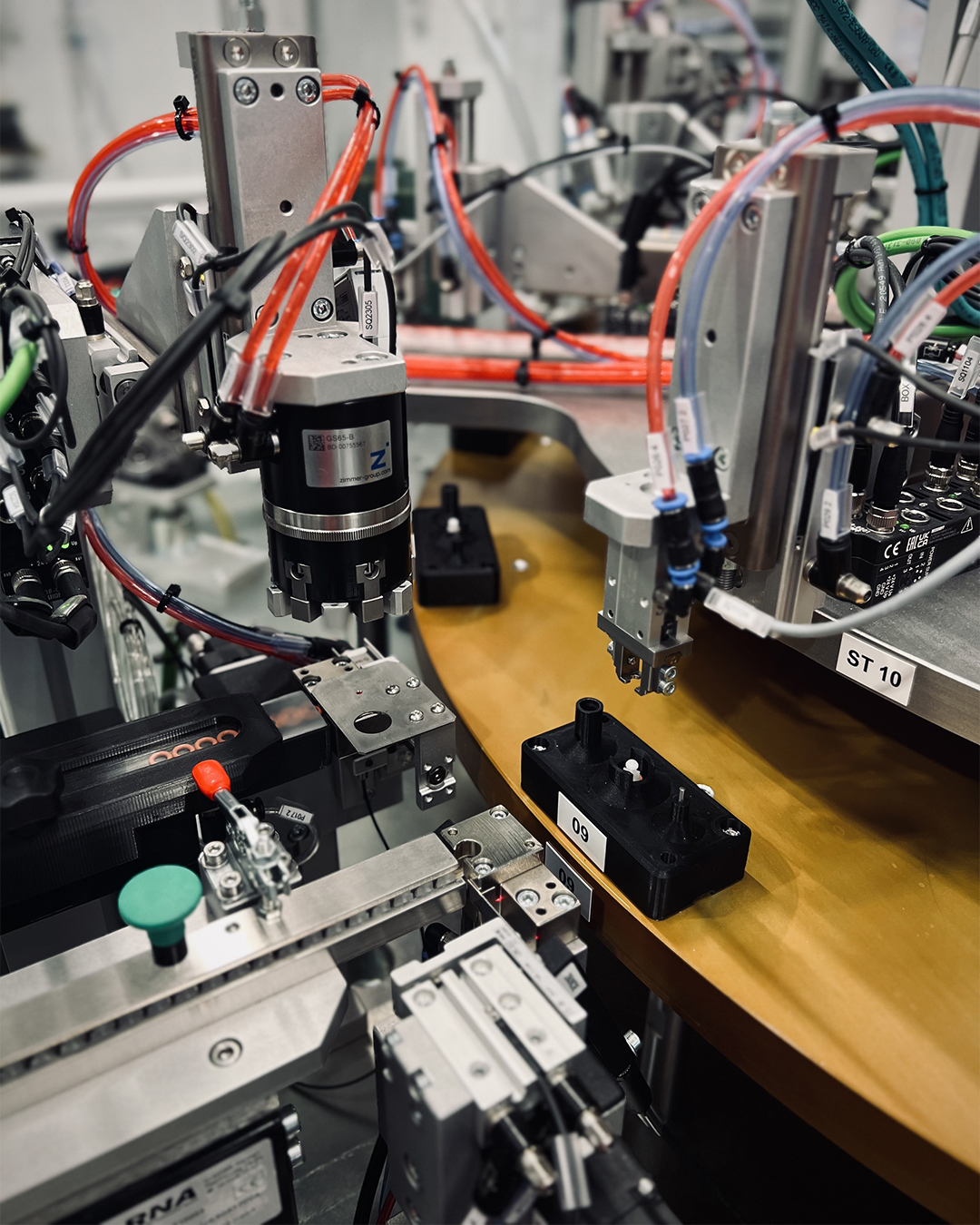 VS Engineering_Settori di Automazione_Meccanica di Precisione_Tratter-Valvola QC_800x1000